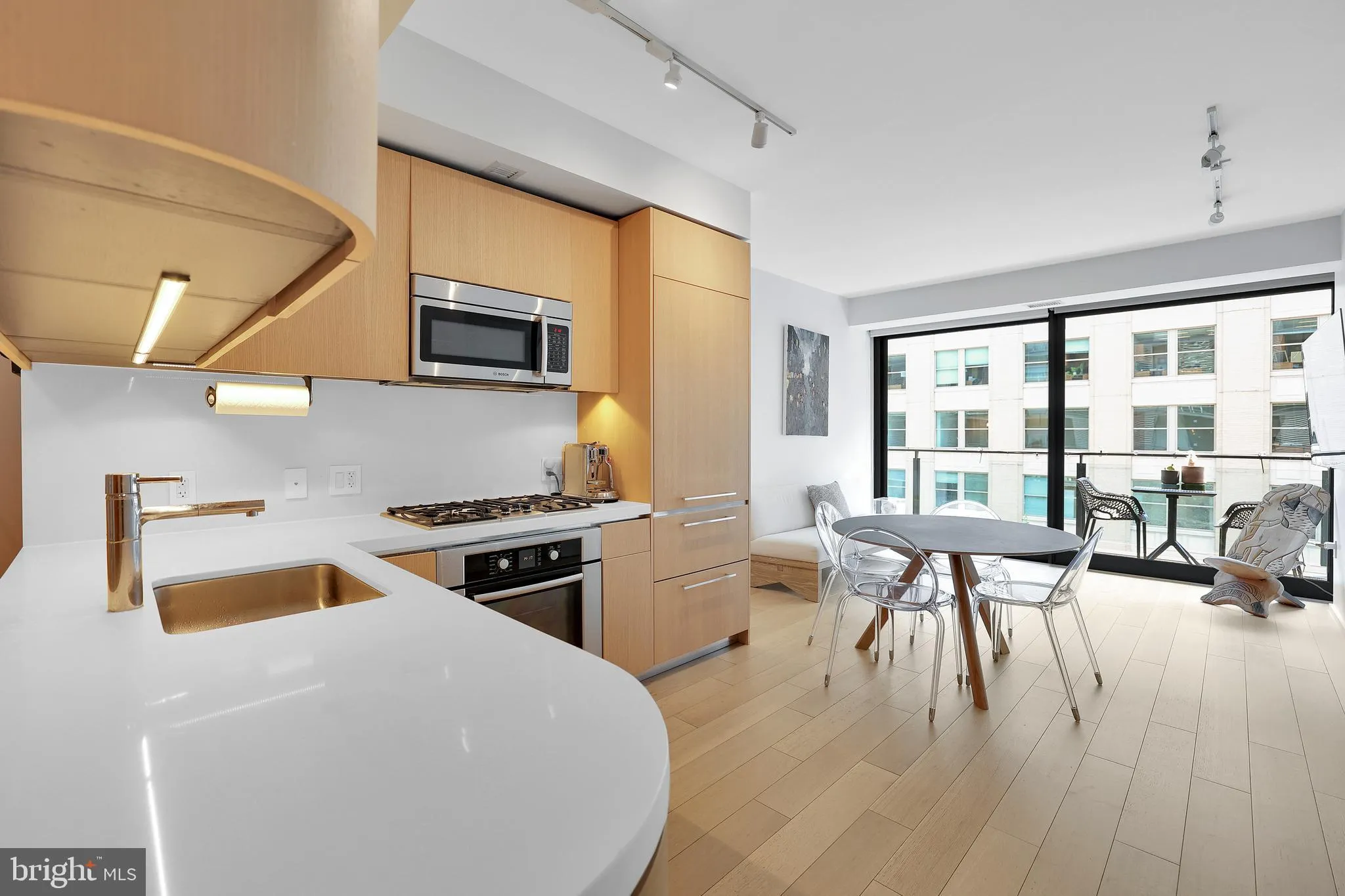 925 H STREET, Washington, DC 20001