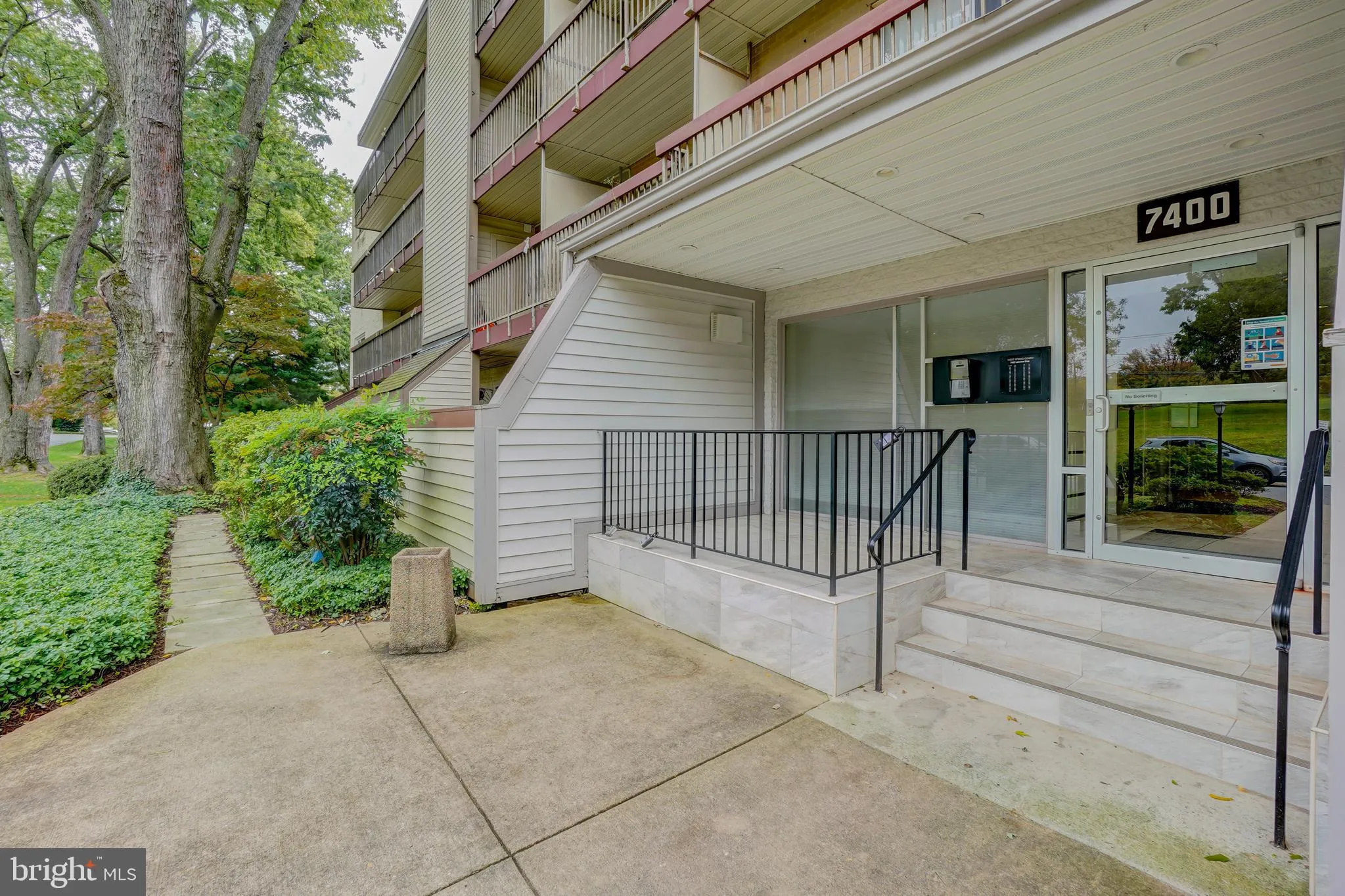 7400 LAKEVIEW DRIVE, Bethesda, MD 20817