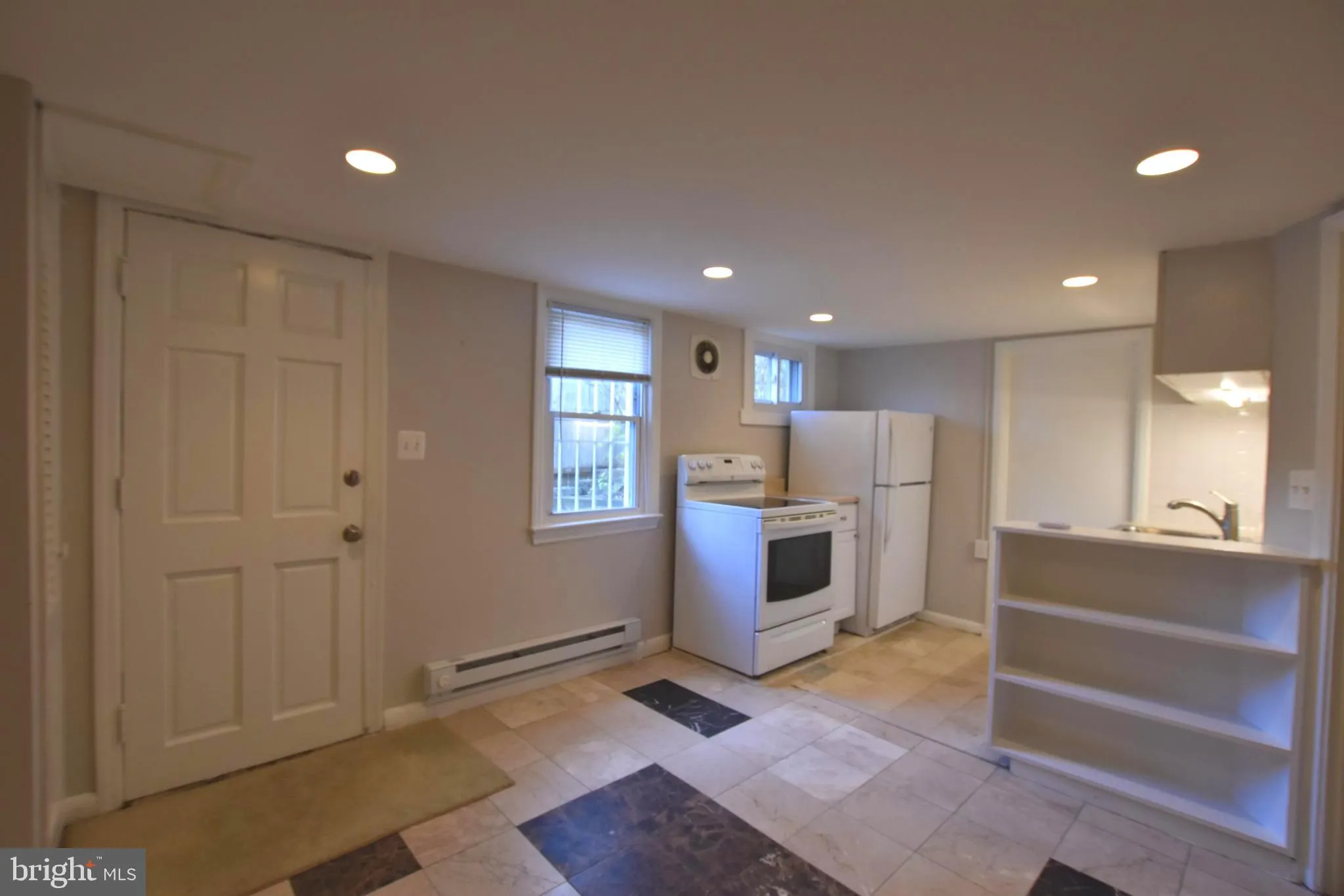 909 MAPLEWOOD AVENUE, Takoma Park, MD 20912