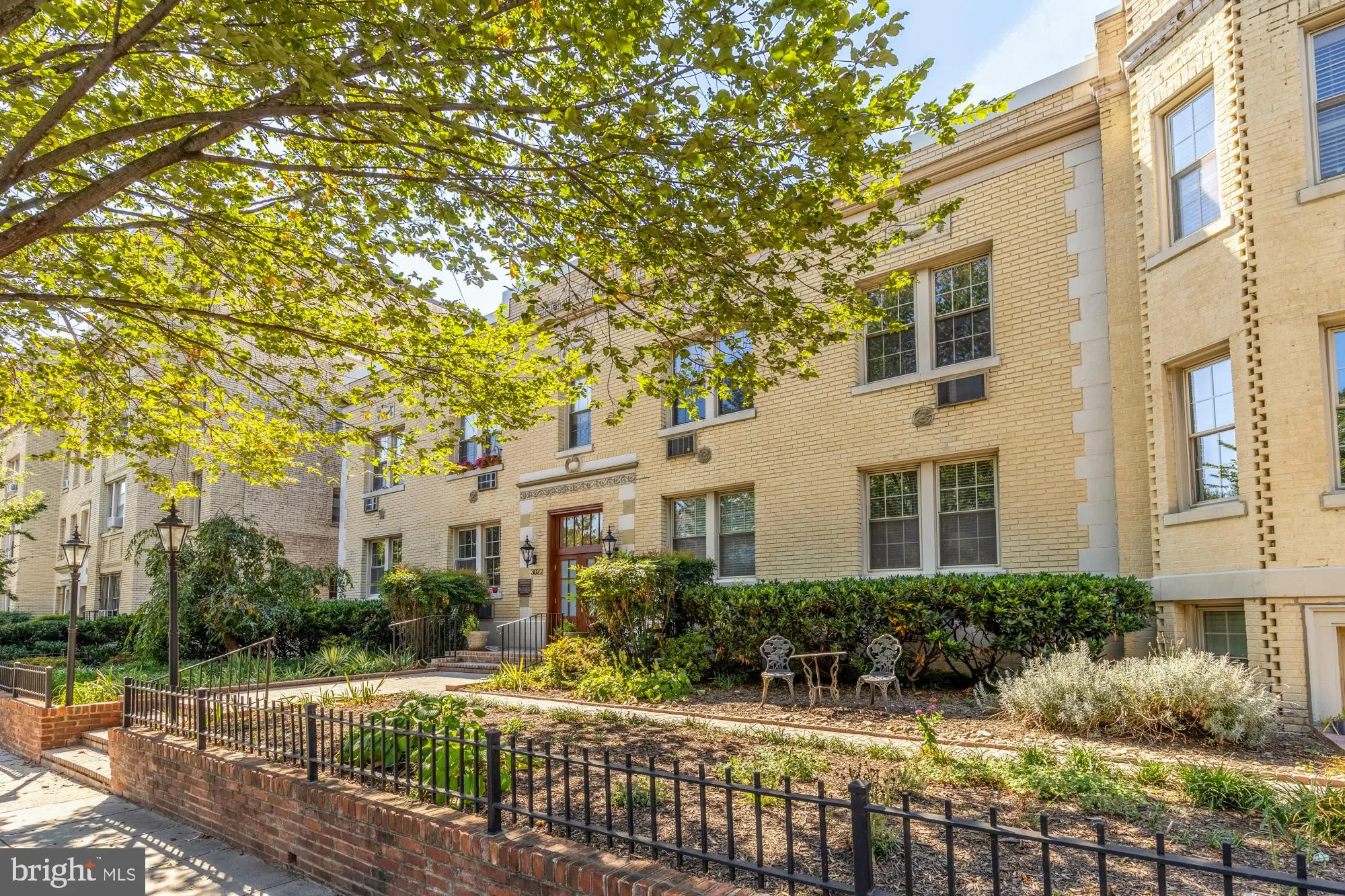 3022 WISCONSIN AVENUE, Washington, DC 20016