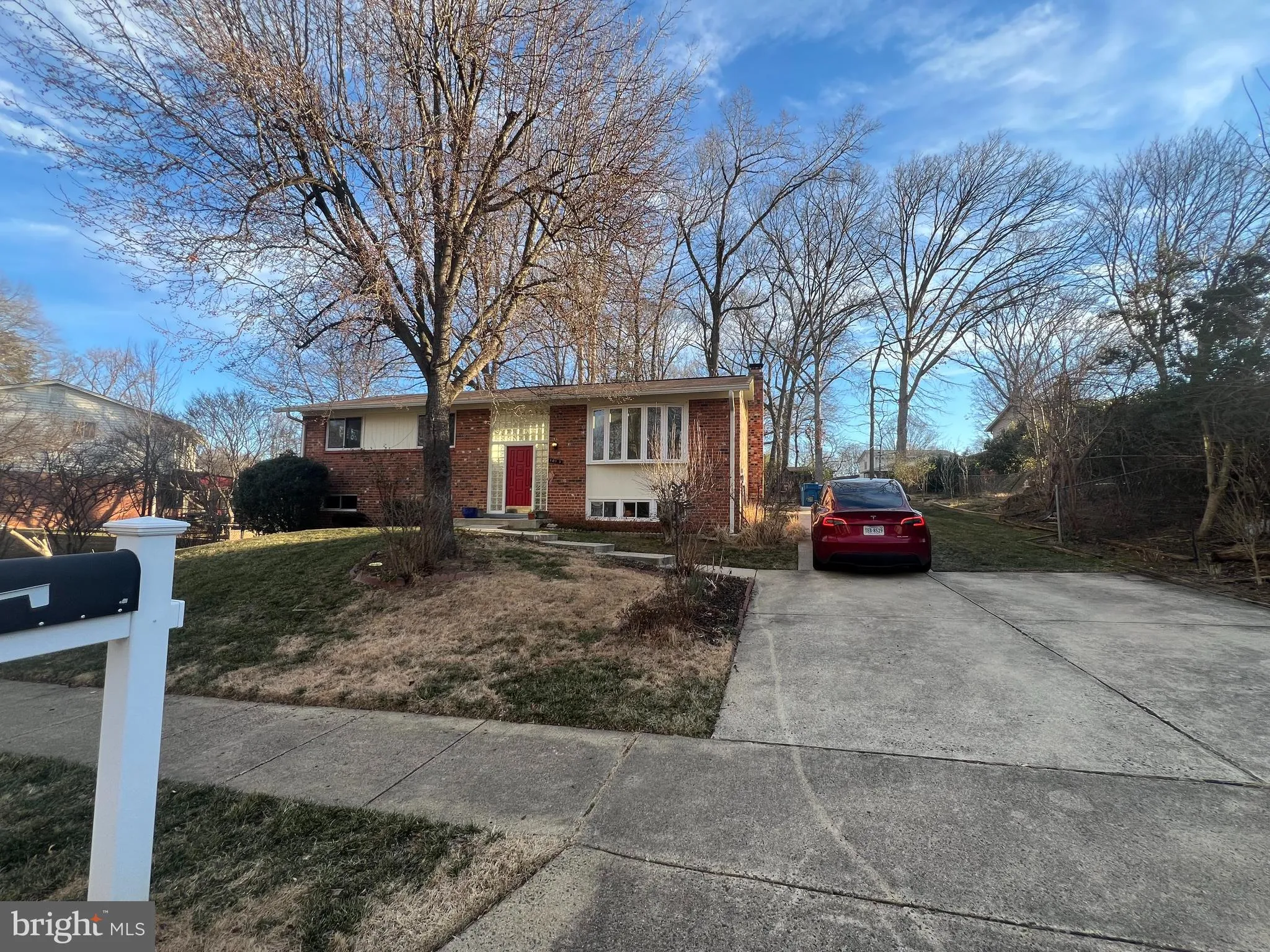 10123 EASTLAKE DRIVE, Fairfax, VA 22032