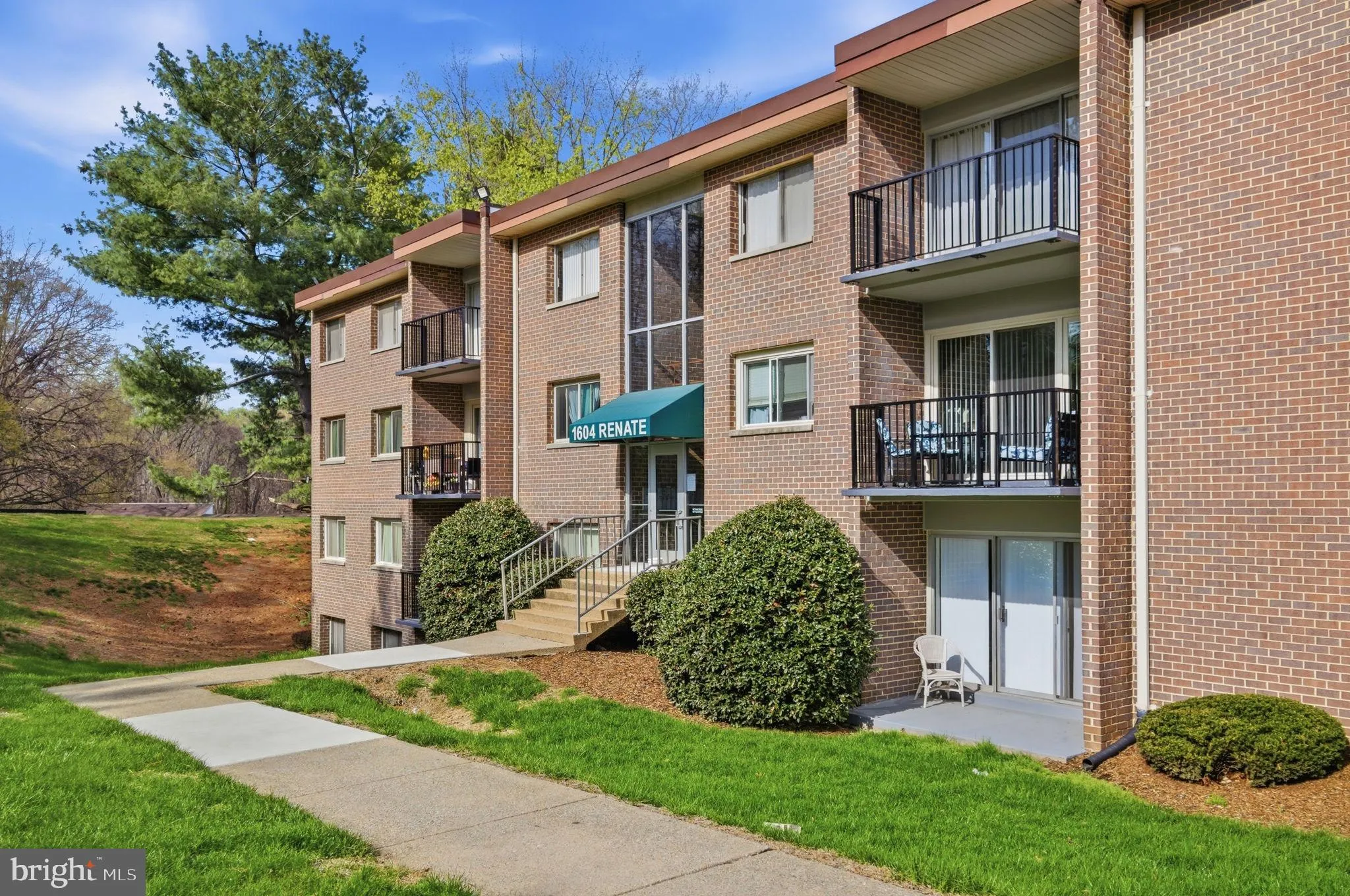 1604 RENATE DRIVE, Woodbridge, VA 22192