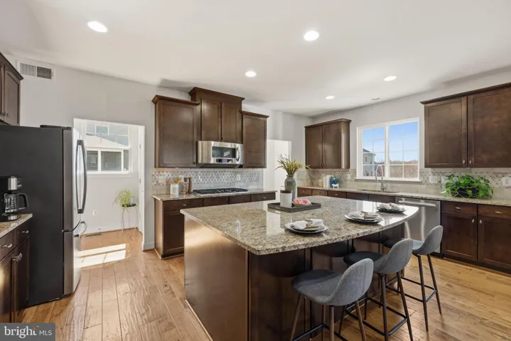 15152 Athey Loop, Woodbridge, VA 22193