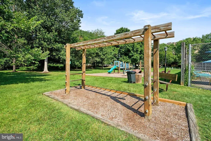 1521 S George Mason Dr, Arlington, Virginia 22204