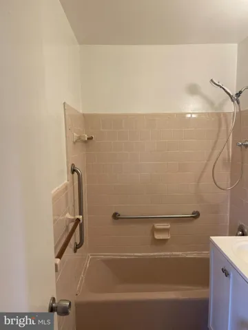 1521 S George Mason Dr, Arlington, Virginia 22204