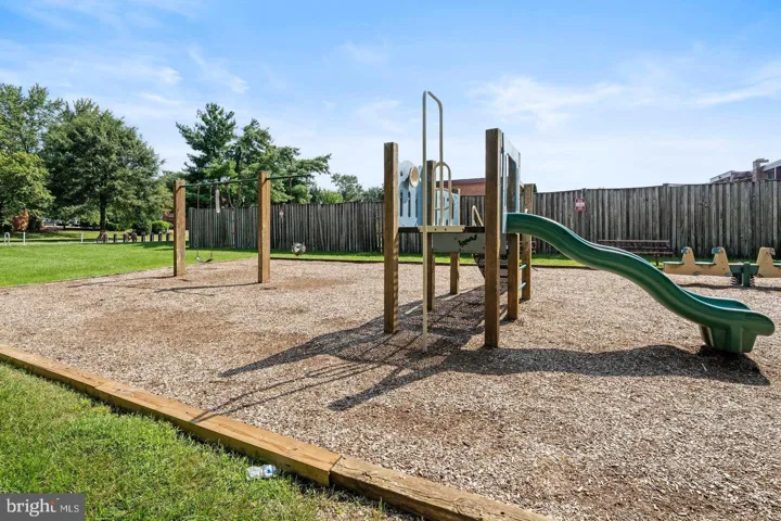 1521 S George Mason Dr, Arlington, Virginia 22204