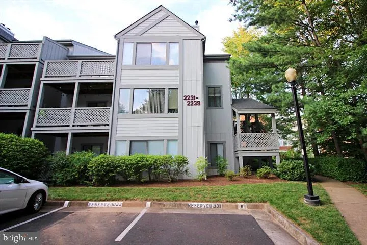 2233 HUNTERS RUN DRIVE, Reston, VA 20191