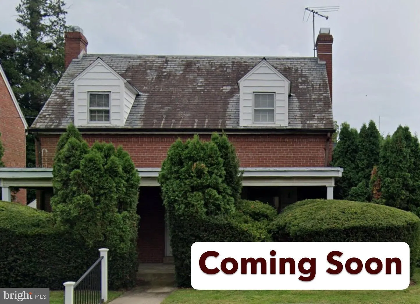 810 DAHLIA STREET, Washington, DC 20012