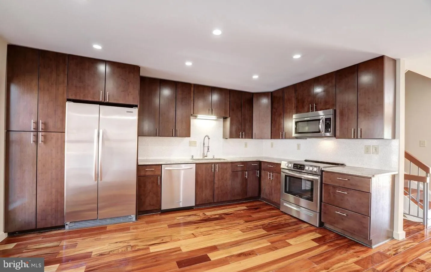 1733 CY COURT, Vienna, VA 22182