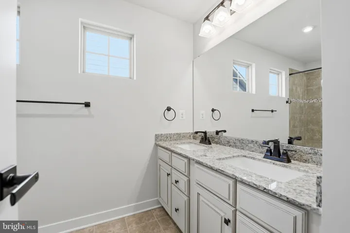 2252 Red Pine Loop, Dumfries, VA 22026