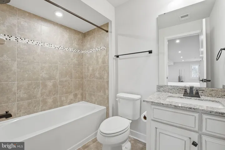 2252 Red Pine Loop, Dumfries, VA 22026