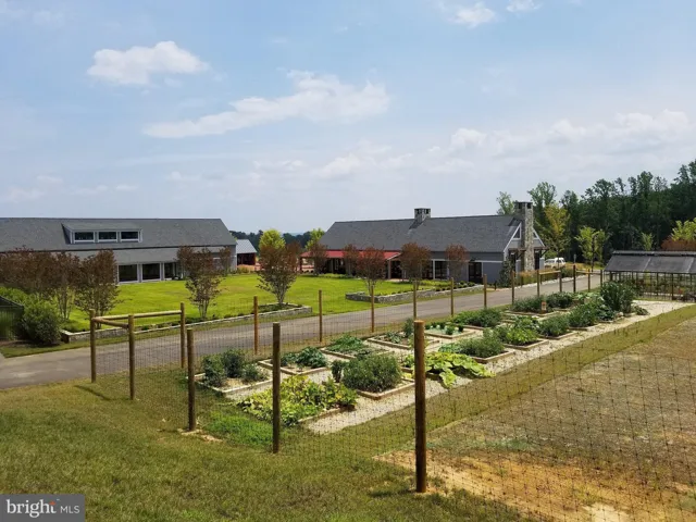 2252 Red Pine Loop, Dumfries, VA 22026