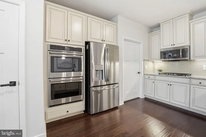 2252 Red Pine Loop, Dumfries, VA 22026