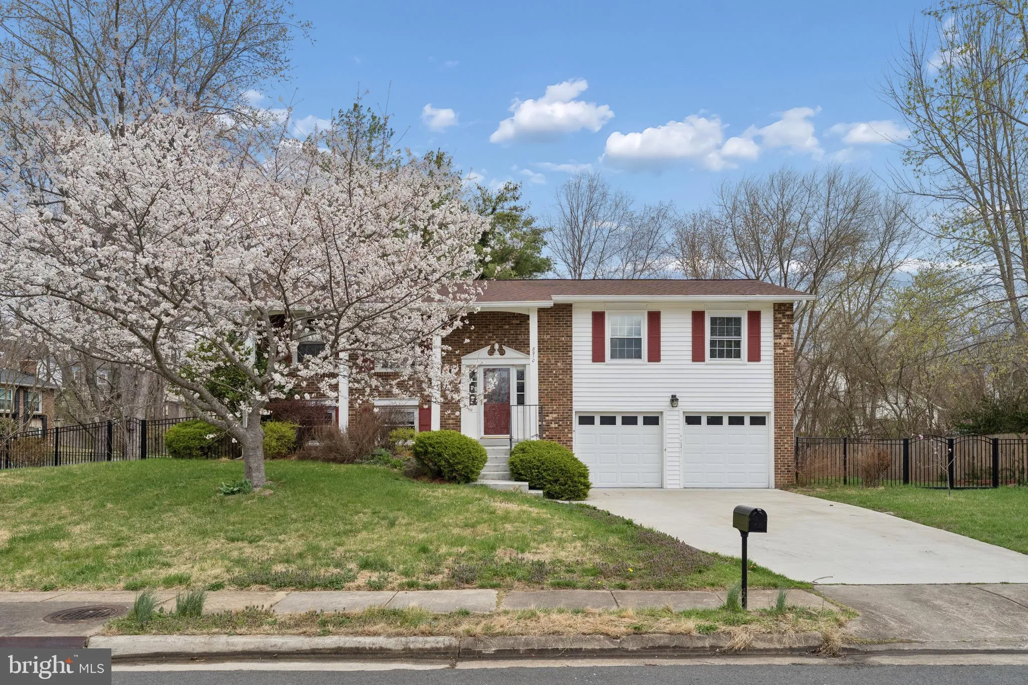 8910 SPUR ROAD, Springfield, VA 22153