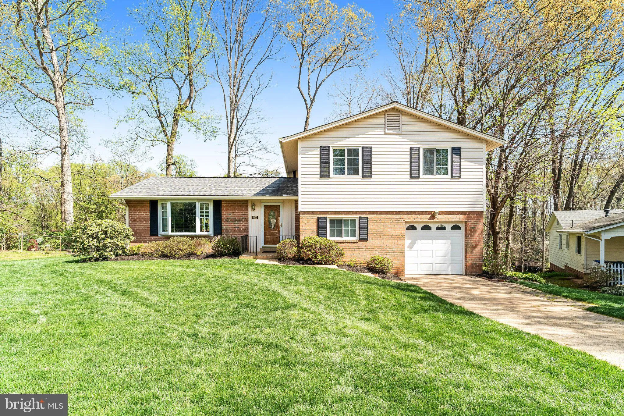 5392 GAINSBOROUGH DRIVE, Fairfax, VA 22032