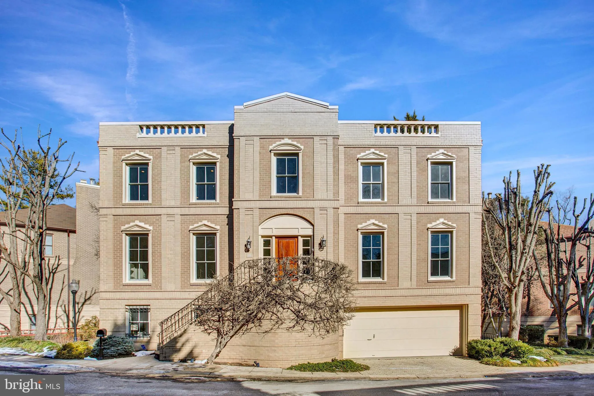 4709 FOXHALL CRESCENT, Washington, DC 20007