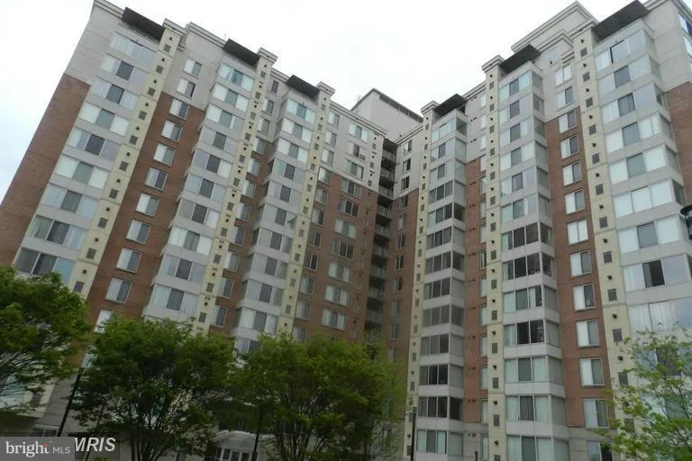 2726 GALLOWS ROAD, Vienna, VA 22180