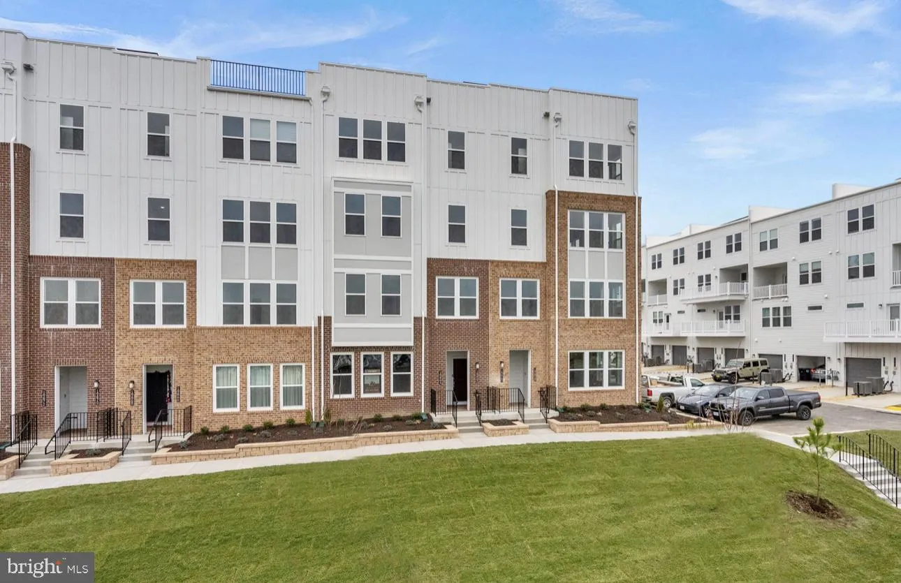 19864 YELLOW DAISY TERRACE, Ashburn, VA 20147