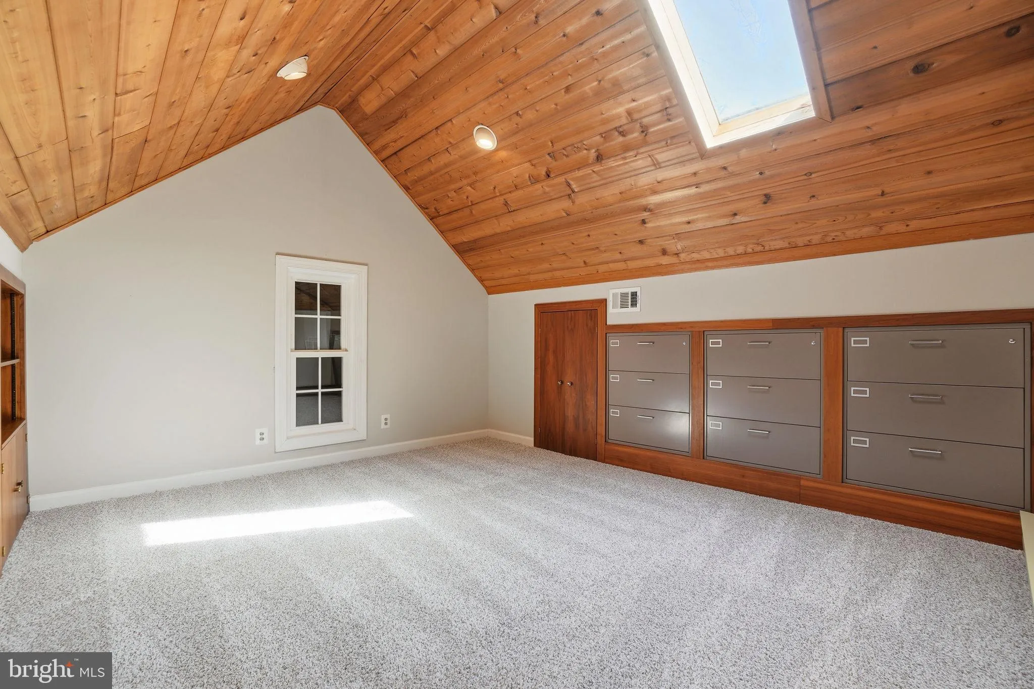 1805 ARMY NAVY DRIVE, Arlington, VA 22202