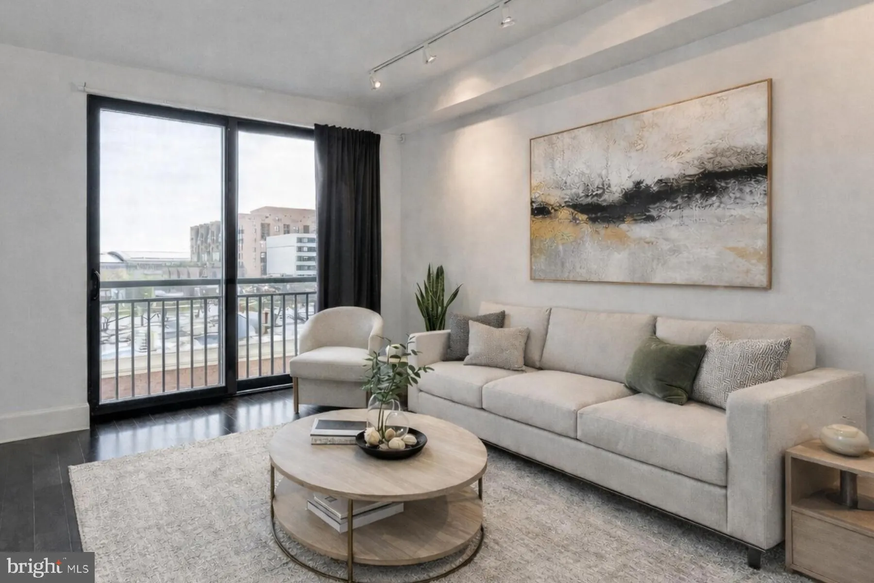 1011 M STREET, Washington, DC 20001