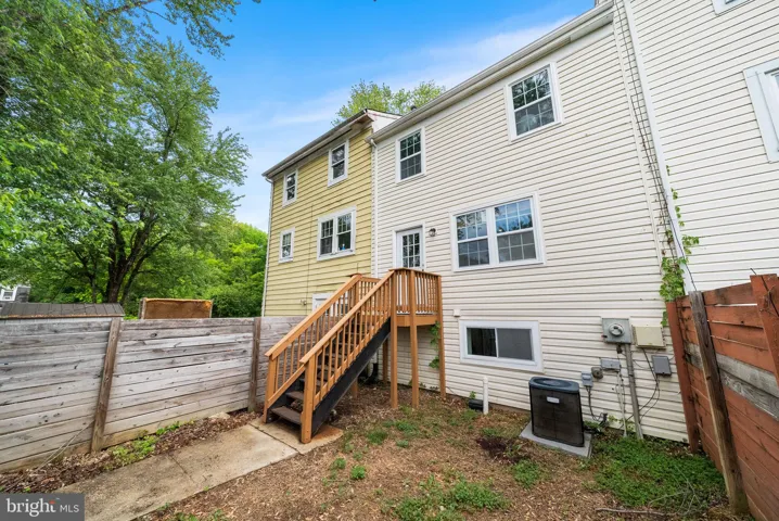 1127 James Madison Circle, Fredericksburg, VA 22405