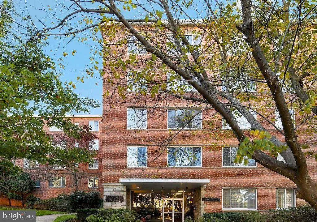 4100 W STREET, Washington, DC 20007