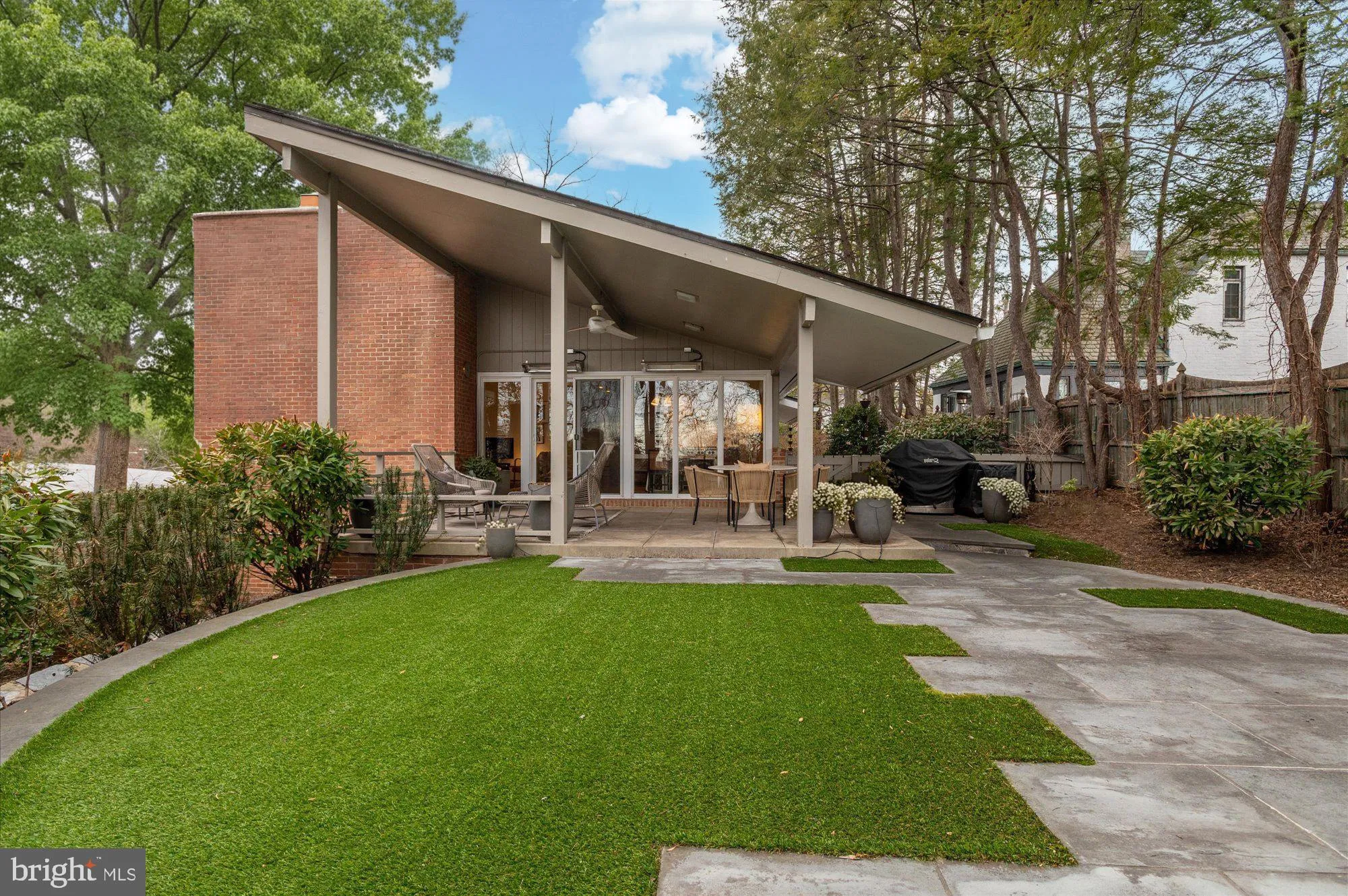 3211 ROWLAND PLACE, Washington, DC 20008