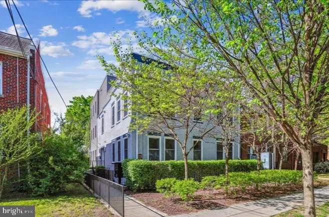 1340 NICHOLSON STREET, Washington, DC 20011