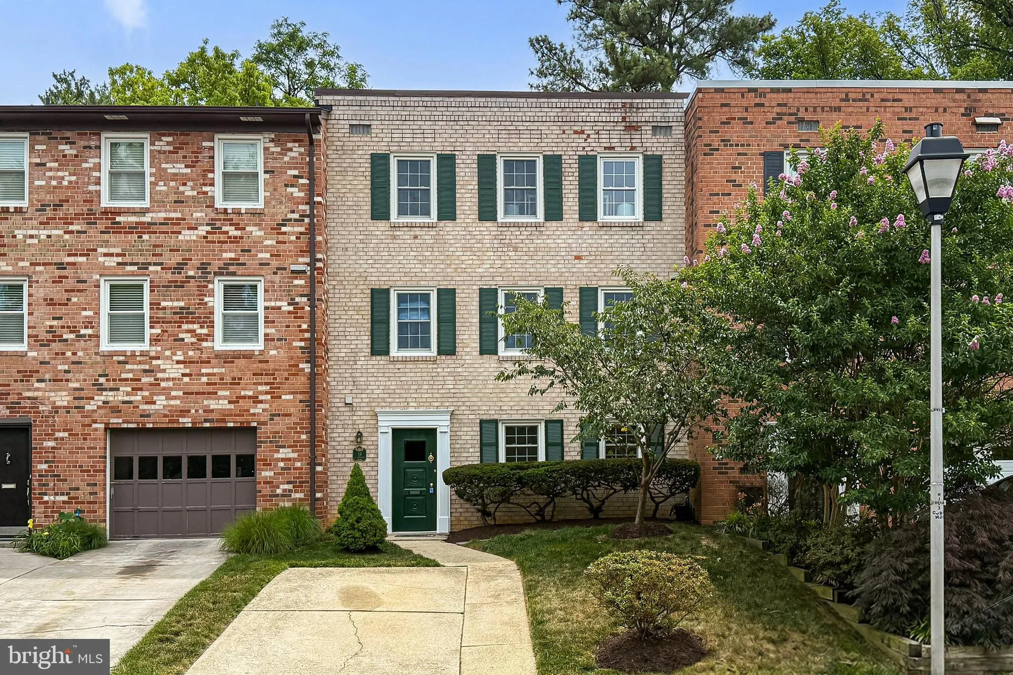 19 ABINGDON STREET, Arlington, VA 22204