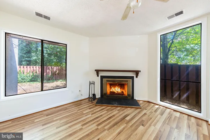 2232 Southgate Square, Reston, VA 20191