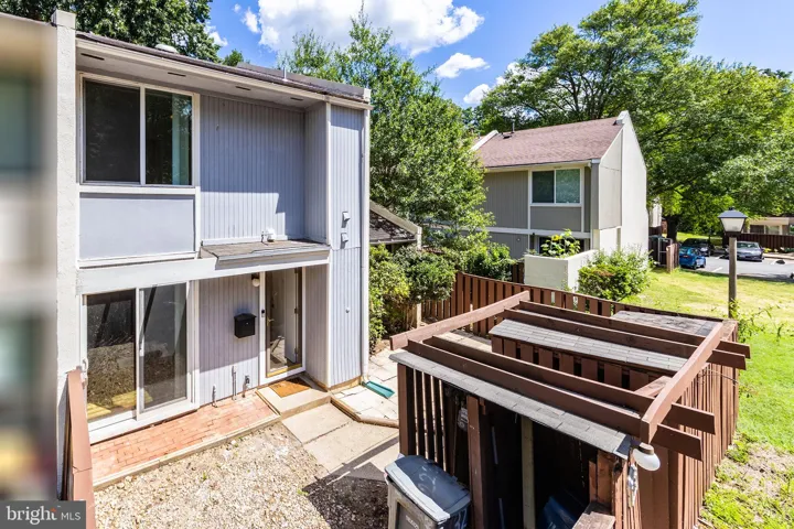 2232 Southgate Square, Reston, VA 20191