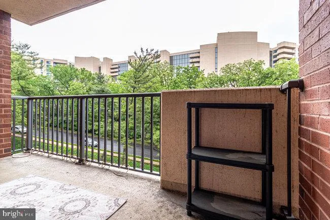 1300 Army Navy Drive, Arlington, VA 22202