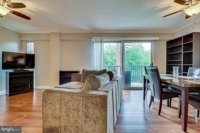 1300 Army Navy Drive, Arlington, VA 22202