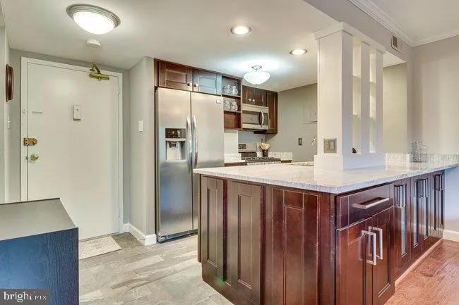 1300 Army Navy Drive, Arlington, VA 22202
