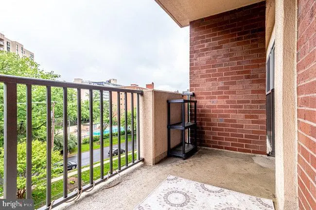 1300 Army Navy Drive, Arlington, VA 22202