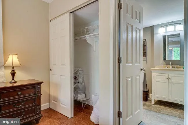1300 Army Navy Drive, Arlington, VA 22202