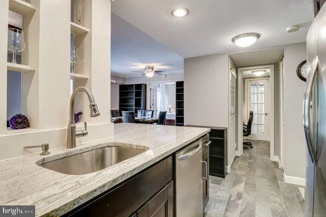 1300 Army Navy Drive, Arlington, VA 22202