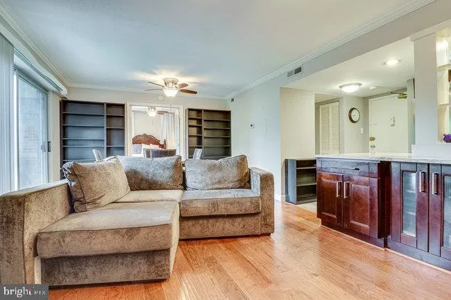 1300 Army Navy Drive, Arlington, VA 22202