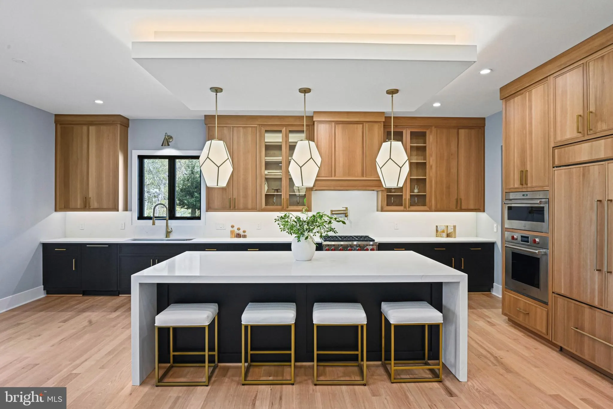 1052 BALLS HILL ROAD, Mclean, VA 22101