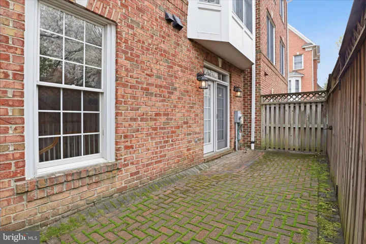 6816 Rigby Lane, Mclean, VA 22101