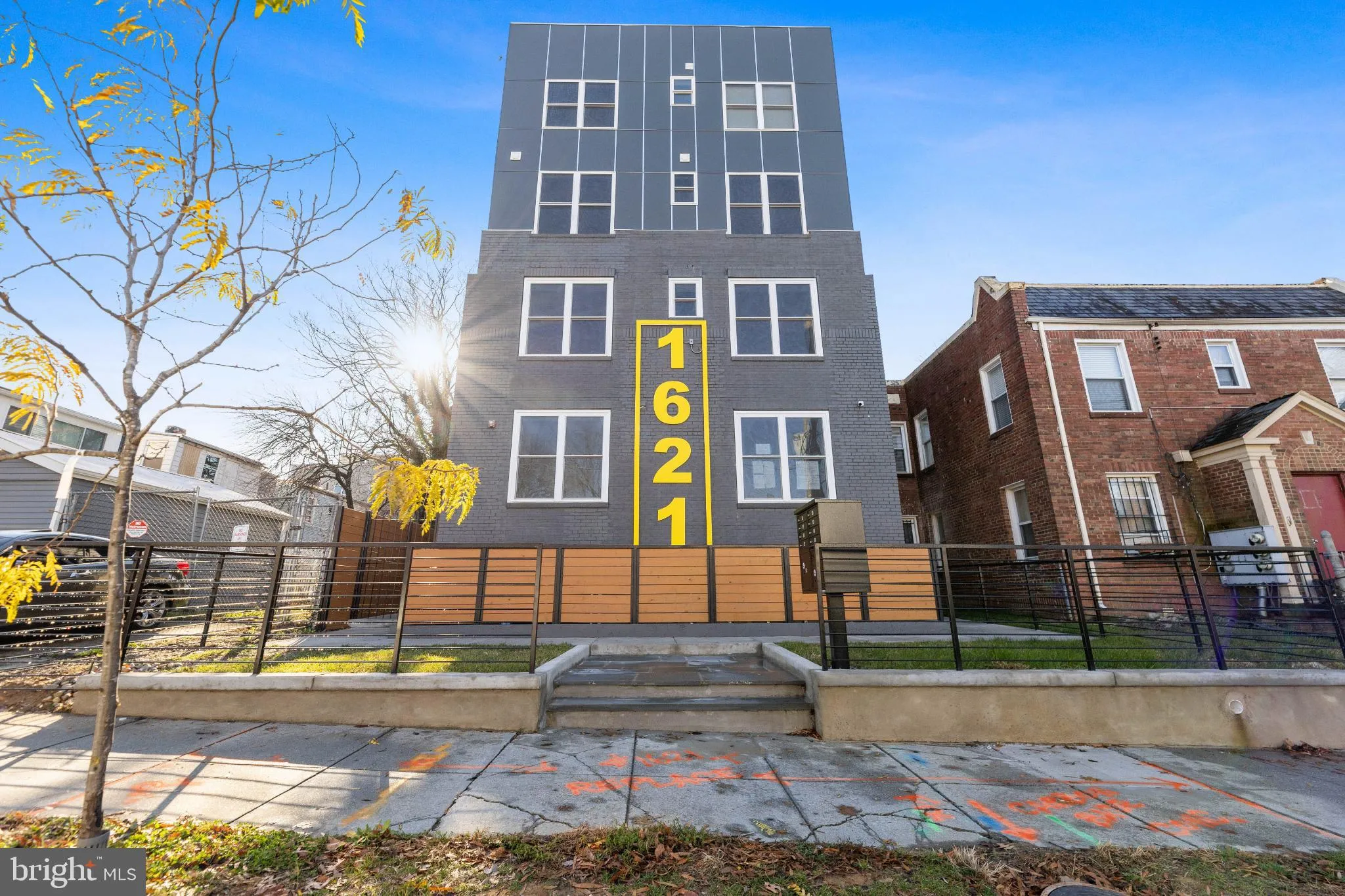 1621 T STREET, Washington, DC 20020