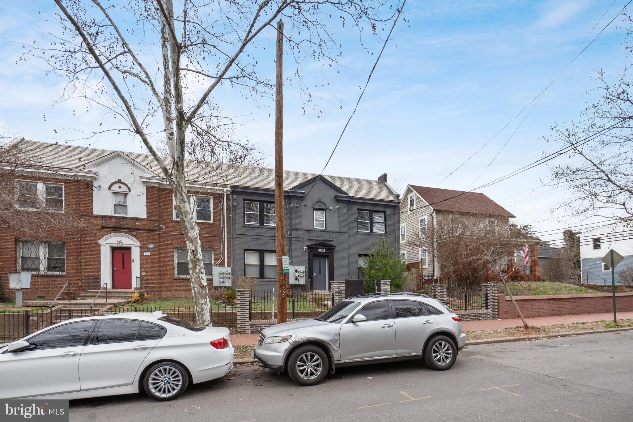 1526 V STREET, Washington, DC 20020