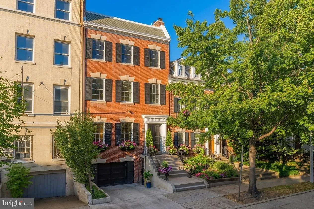 2137 R STREET, Washington, DC 20008