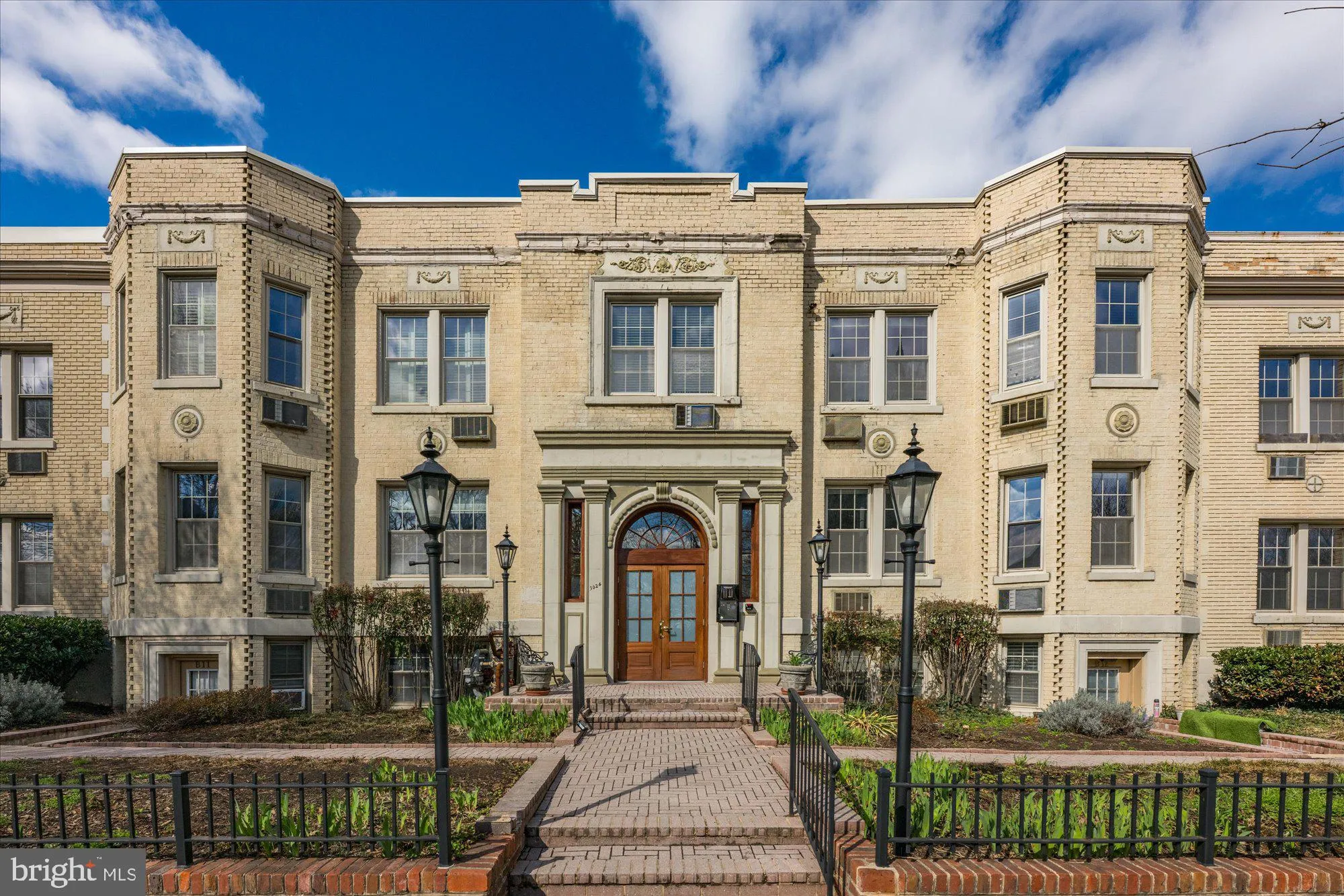 3024 WISCONSIN AVENUE, Washington, DC 20016