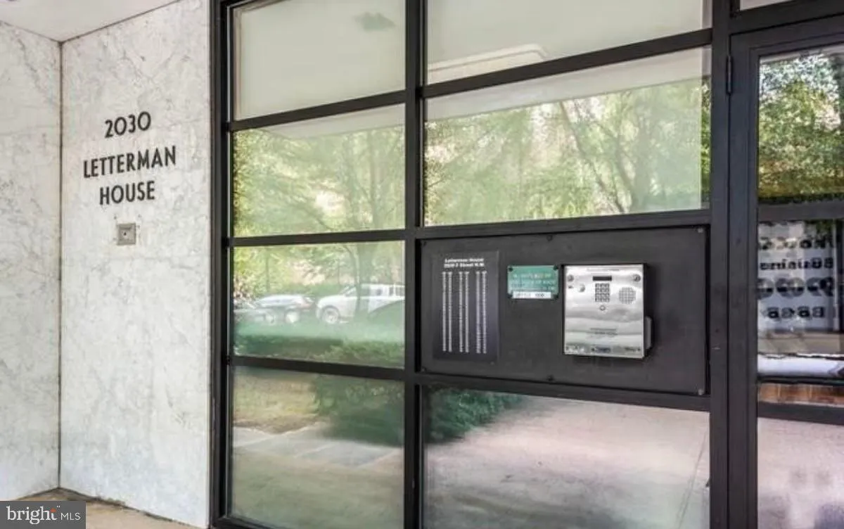 2030 F STREET, Washington, DC 20006