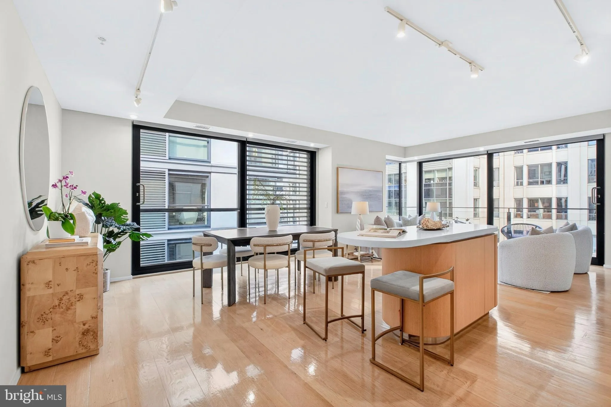 925 H STREET, Washington, DC 20001