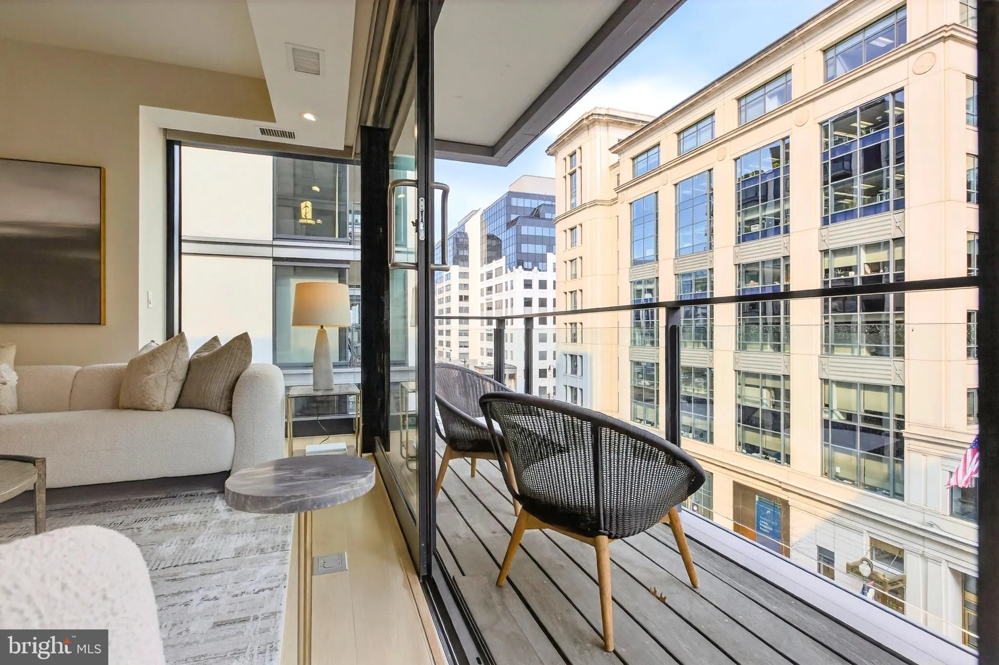 925 H STREET, Washington, DC 20001