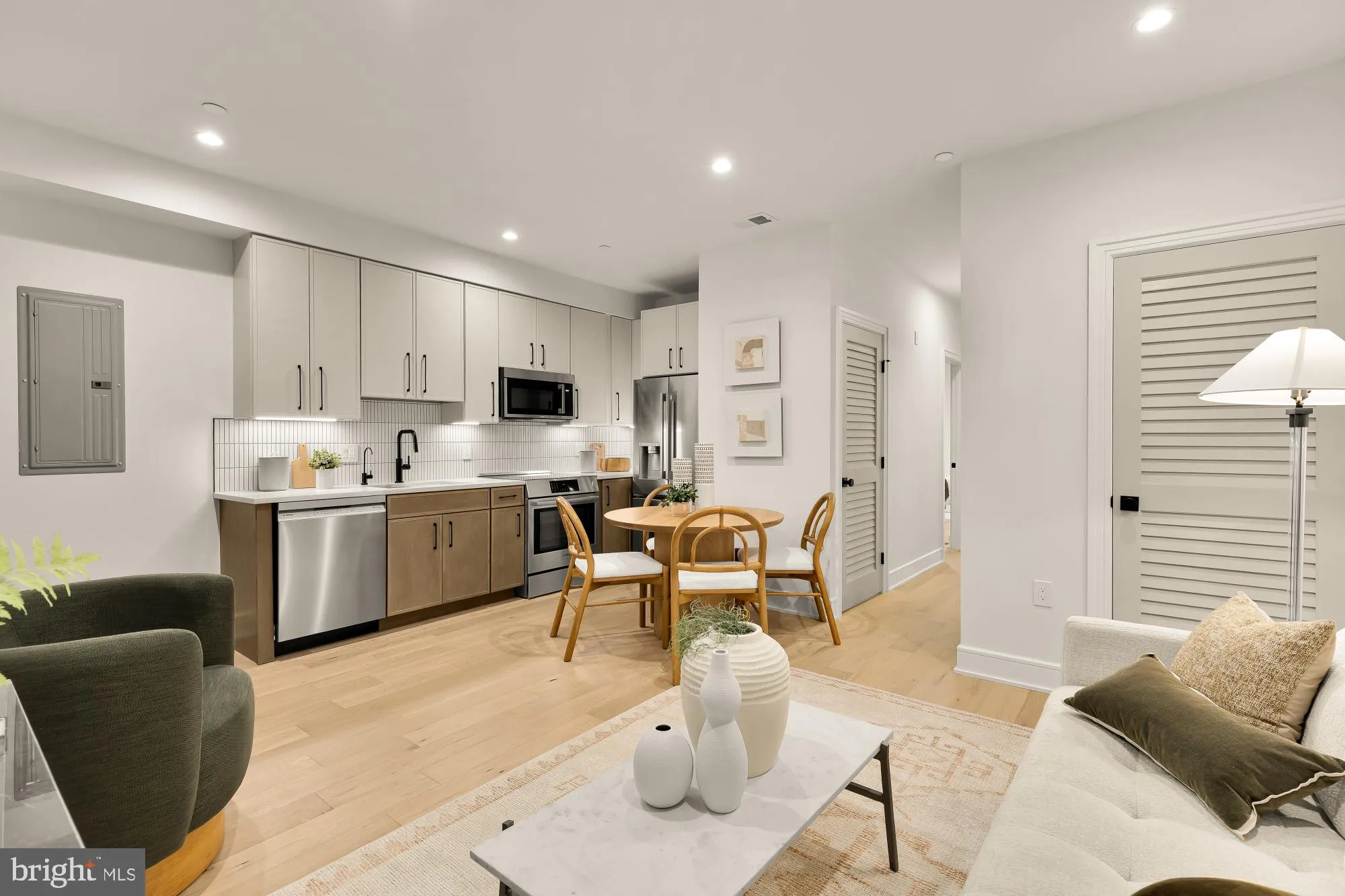 1463 HARVARD STREET, Washington, DC 20009