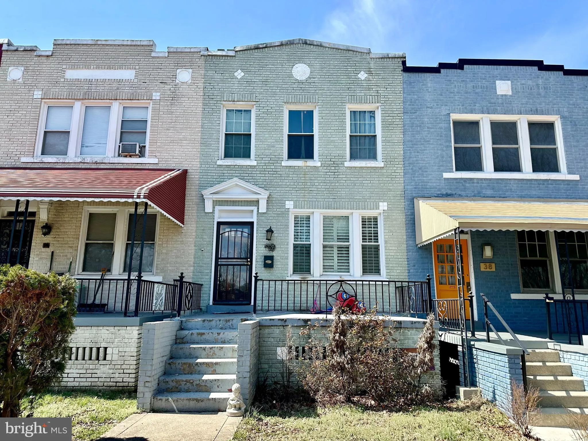 39 SHERMAN CIRCLE, Washington, DC 20011