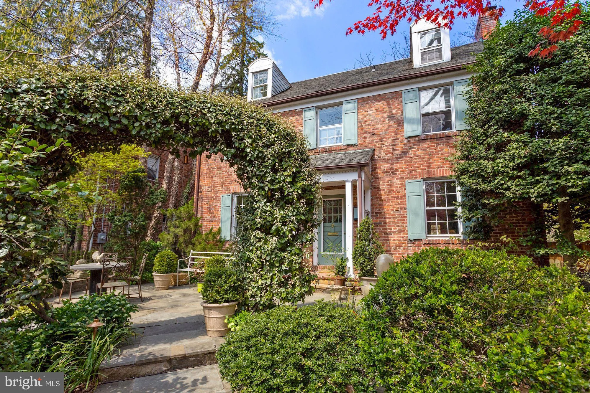 3743 UPTON STREET, Washington, DC 20016